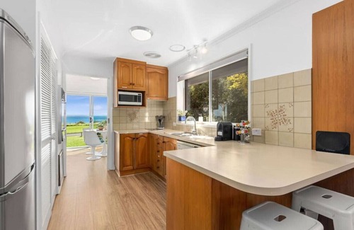 Clifton Springs Casa | WATERFRONT - BAY VIEWS - Edgewater Springs