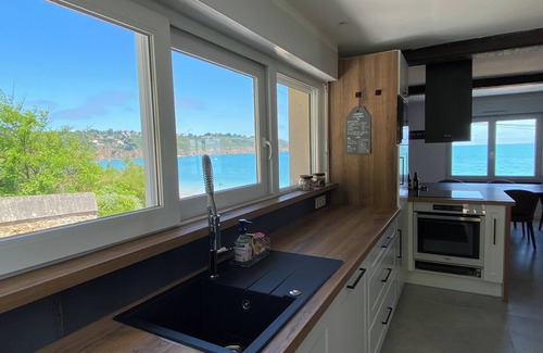 Cotes d'Armor Casa | Waterfront beach house