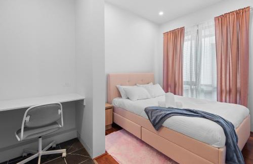 Docklands Apartamento | Waterfront Bliss in Promenade w/Cozy 5BR/4BA