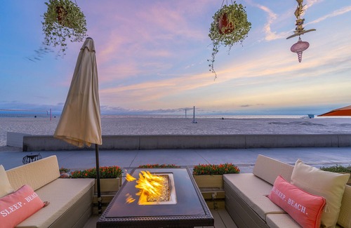 Hermosa Beach Apartamento | Hermosa Oasis: Retiro frente al mar frente al mar: "Mejor en su clase Playa Hermosa 2018-2019