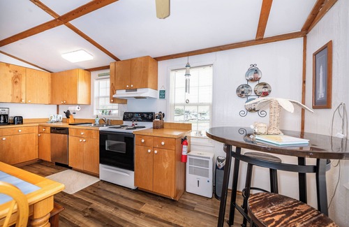 Cedar Lane Casa | Waterfront Bungalow w/ Pier & Amazing Views