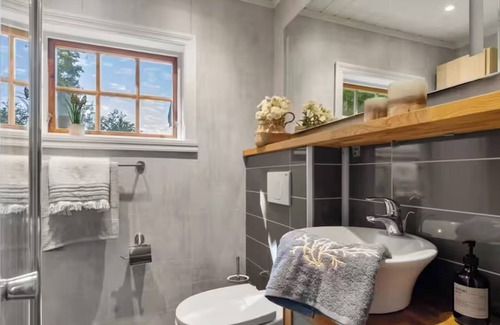 Nordstrand Cabina | Waterfront Cabin - 15 Minutes from Downtown Oslo