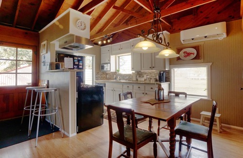 Freeport Casa | Waterfront Cabin On Bastrop Bayou With A Lighted Fishing Pier