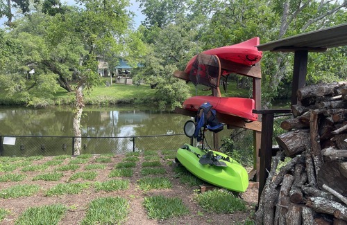 Liverpool Casa | Waterfront cabin on Chocolate Bayou. Bring your boat. Fishing friendly.