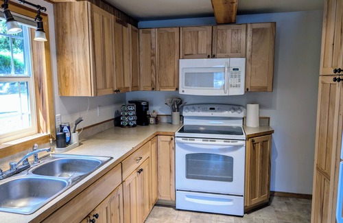 Fort Lewis Cabina | Waterfront Cabin on Lake Whitman
