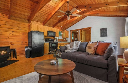 De Soto Cabina | Waterfront Cabin - Sauna - Fire Pit - Bluff Views