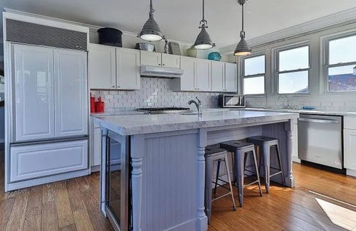 West Yarmouth Casa | Waterfront Cape Cod Escape - 9 Bedrooms + Guest House