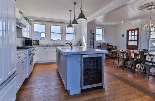 West Yarmouth Casa | Waterfront Cape Cod Escape - 9 Bedrooms + Guest House