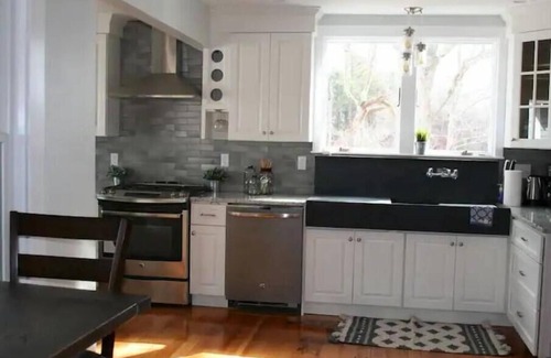 Buzzards Bay Casa | Waterfront Cape Cod Family Home in Bourne