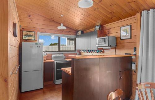 Snells Beach Casa | Waterfront Charm - Snells Beach Holiday Home