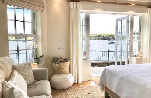 Kinsale Casa | Waterfront Chic Studio