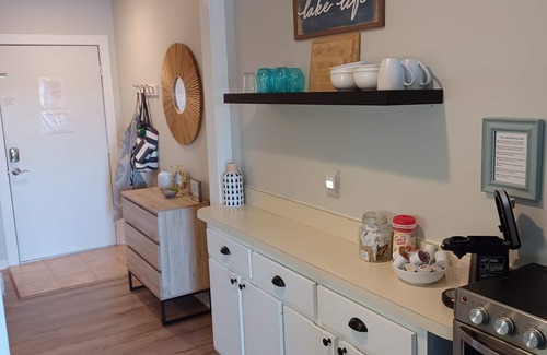North Shore Condominio | Waterfront Condo at Stripers Landing, Smith Mountain Lake, Virginia