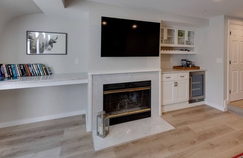 Lincoln Casa | Waterfront Condo @ Base of Loon!