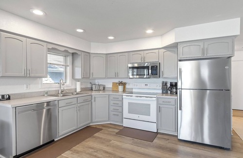 Clear Lake Condominio | Waterfront Condo- Best View!