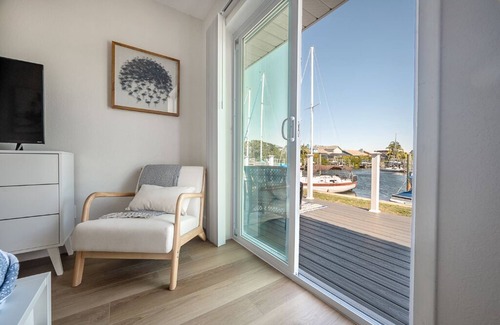 Apollo Beach Condominio | Waterfront Condo in Apollo Beach !