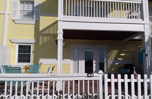 Coquina Key Condominio | Condominio frente al mar, disfrute de su café matutino mientras observa a los delfines.