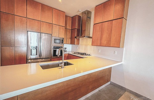 Cerritos Condominio | Waterfront Condo with Gorgeous Sunset Ocean Views