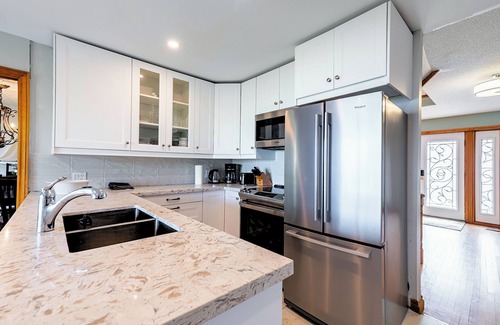 Innisfil Cabaña | Waterfront Cook's Bay Retreat