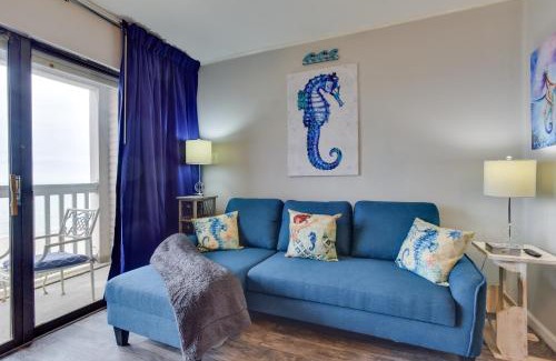 North Beach Apartamento | Waterfront Corpus Christi Escape with Pool Access!