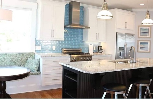 White Lake Cabaña | Waterfront Cottage!! Awesome Views of White Lake!!! This 4-bedroom home has all the features you would expect in a luxury waterfront cottage, and this location puts you a very short walk to Goldston's Beach Pavilion.