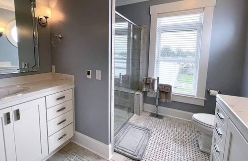 White Lake Cabaña | Waterfront Cottage!! Awesome Views of White Lake!!! This 4-bedroom home has all the features you would expect in a luxury waterfront cottage, and this location puts you a very short walk to Goldston's Beach Pavilion.