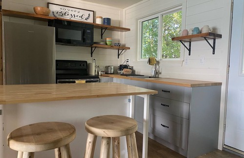 Chatsworth Cabaña | Waterfront Cottage