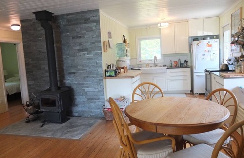 South Bruce Peninsula Cabaña | Waterfront Cottage in Hope Bay on Georgian Bay