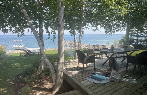 The Blue Mountains Cabaña | Waterfront cottage on Georgian Bay in the Blue Mountains on Lora Bay Golf Course