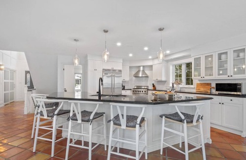 Meaford Casa | Waterfront Cottage on Georgian Bay w/ Hot Tub