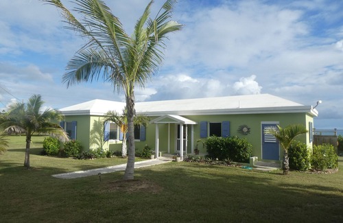 Estate Cane Garden Cabaña | Casa Frente al Mar en Estado Privado