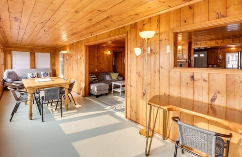 Clinton Cabaña | Waterfront Cottage w/ Sunroom + Patio & Grill