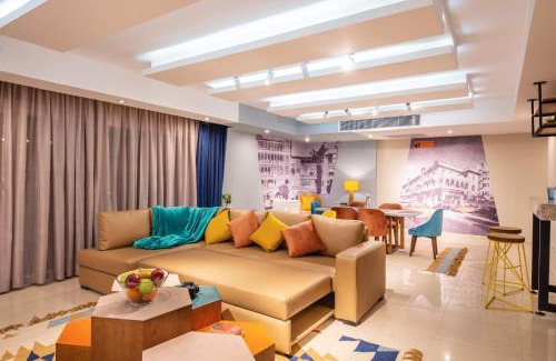 Heliopolis Apartamento | Waterfront Designer 2BR - 5 min to Airport