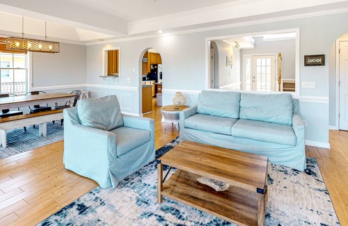 Brigands' Bay Casa | Waterfront, dog-friendly house with pool, private hot tub, AC, W/D & kayak