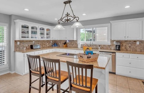 Cullman Casa | Waterfront Double Decker Dock - 5 Bed 3 1/2 Bath Smith Lake House in Cullman AL