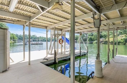 Cullman Casa | Waterfront Double Decker Dock - 5 Bed 3 1/2 Bath Smith Lake House in Cullman AL