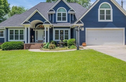 Cullman Casa | Waterfront Double Decker Dock - 5 Bed 3 1/2 Bath Smith Lake House in Cullman AL