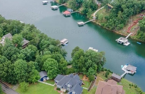 Cullman Casa | Waterfront Double Decker Dock - 5 Bed 3 1/2 Bath Smith Lake House in Cullman AL
