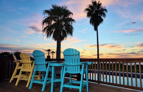 Rockport Casa | Waterfront Dream: 270' Pier, Pool & Sunset Magic