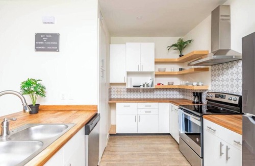 Brownsville Casa | Waterfront Escape in Brownsville