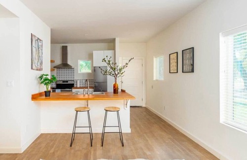 Brownsville Casa | Waterfront Escape in Brownsville