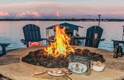 Azle Casa | Waterfront Escape on Eagle Mountain Lake