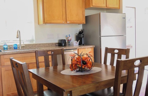Kernville Casa | Waterfront, family resort, 2 separate units, Sauna, and Jacuzzi/ sleeps 8