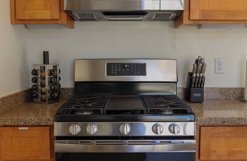 Kernville Casa | Waterfront, family resort, 2 separate units, Sauna, and Jacuzzi/ sleeps 8