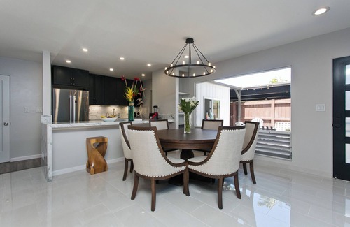 Portlock Casa | WATERFRONT! FISH FROM DOCK OR KAYAK TO THE OCEAN. MINUTES TO BEACH! LUXURY HOME