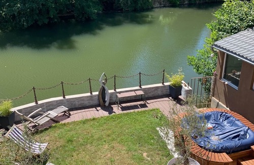 Maresche Casa | Waterfront Villa Romana with SPA