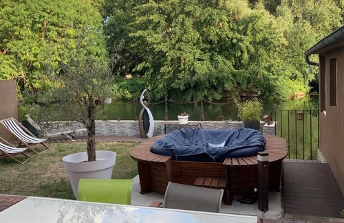 Maresche Casa | Waterfront Villa Romana with SPA