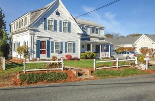 West Dennis Casa | Waterfront Fun Dogs Welcome