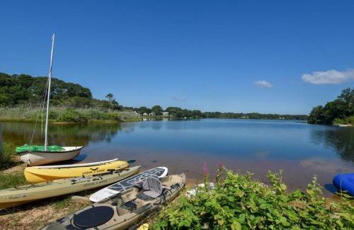 West Dennis Casa | Waterfront Fun Dogs Welcome