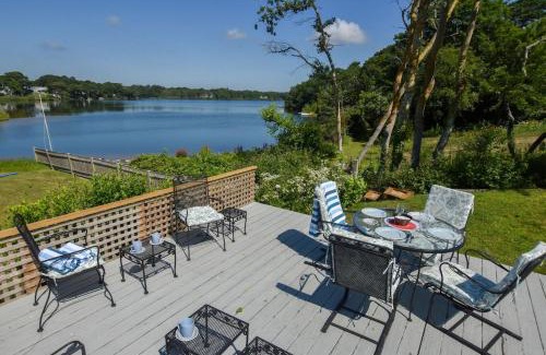 West Dennis Casa | Waterfront Fun Dogs Welcome