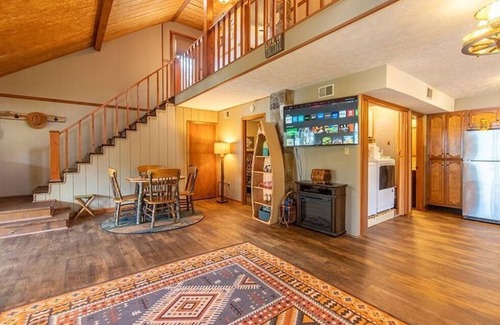 Rutledge Cabina | Lakefront Cabin + Bonfire Pit
